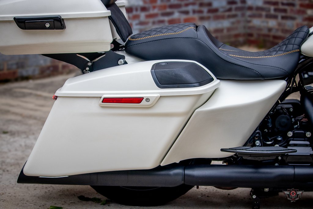 2018 Harley-davidson Street Glide Special - $33,777
