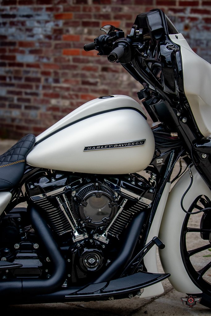2018 Harley-davidson Street Glide Special - $33,777