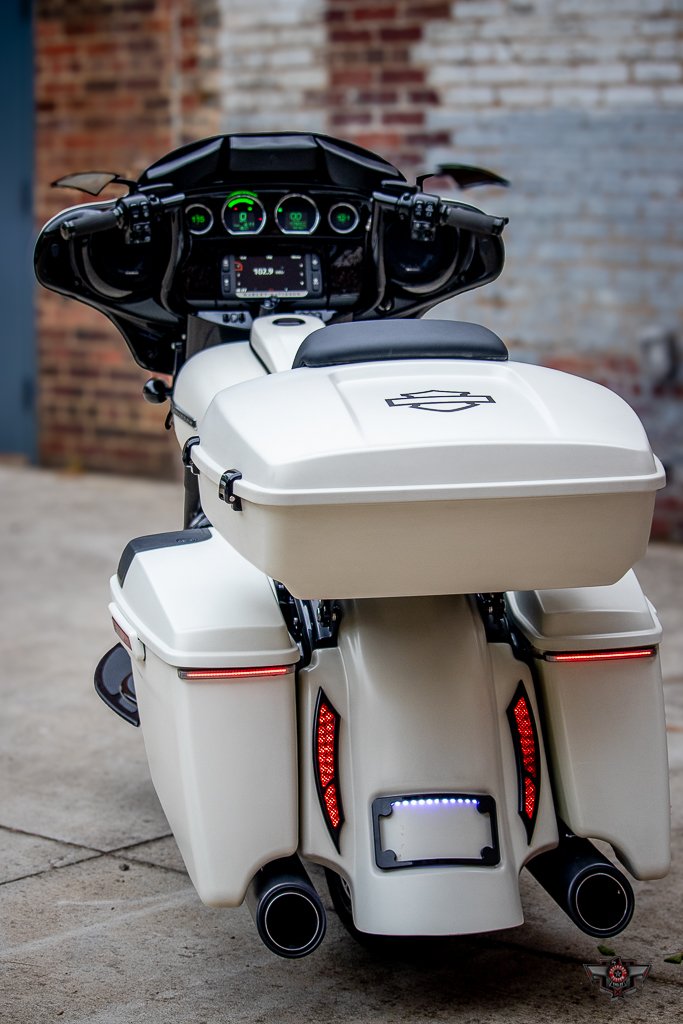 2018 Harley-davidson Street Glide Special - $33,777