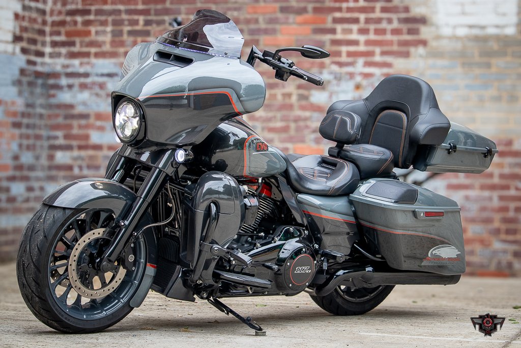 2018 Harley-davidson Cvo Street Glide - $35,995