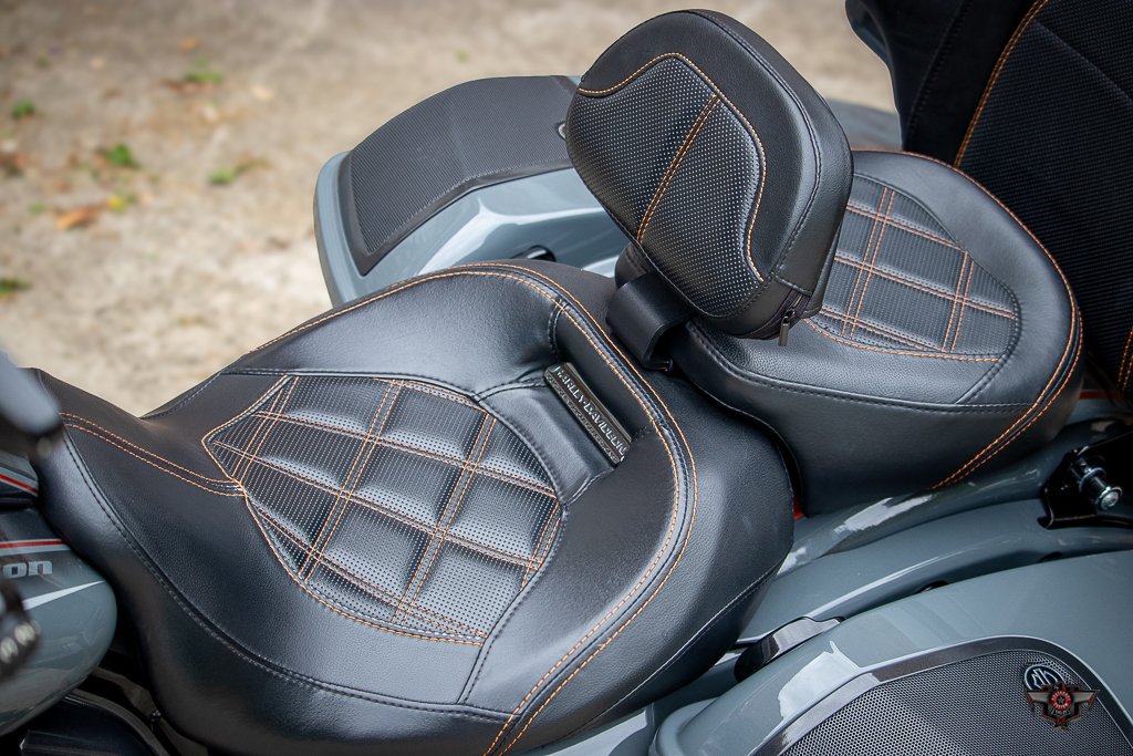2018 Harley-davidson Cvo Street Glide - $35,995