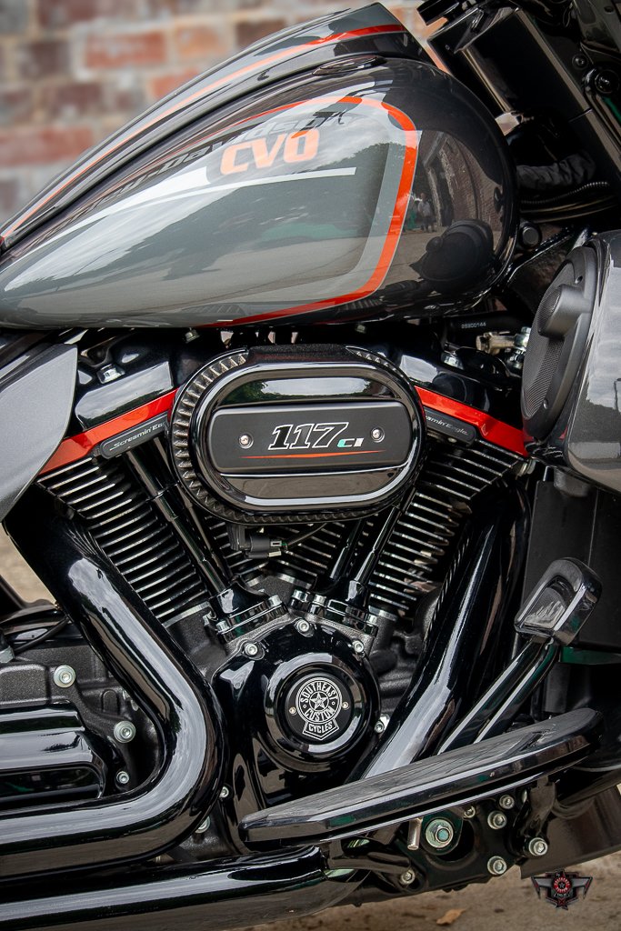 2018 Harley-davidson Cvo Street Glide - $35,995