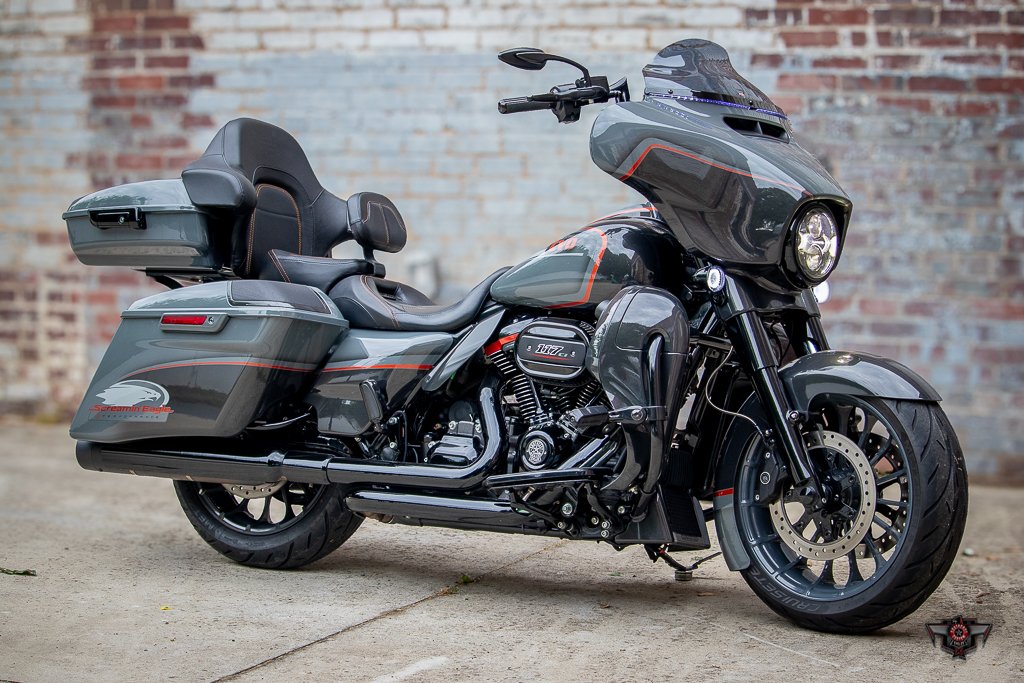 2018 Harley-davidson Cvo Street Glide - $35,995