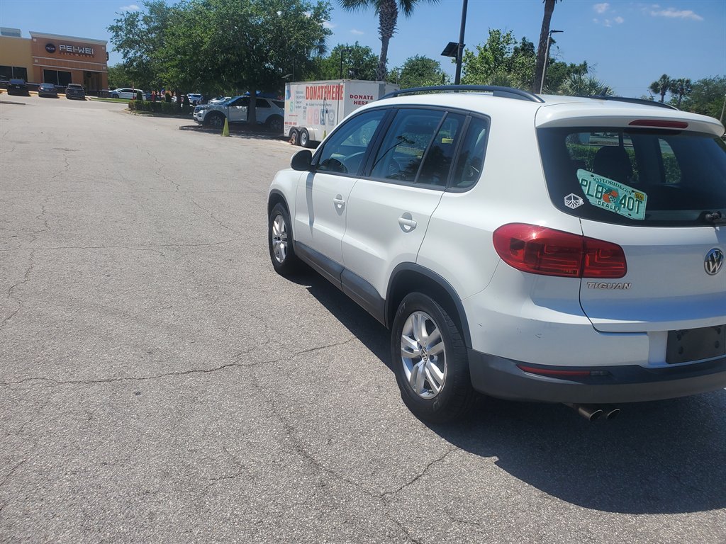 2016 Volkswagen Tiguan - $7,500
