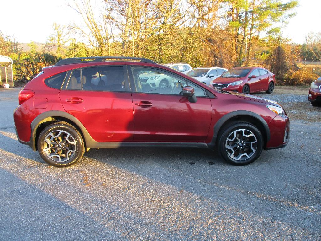 2016 Subaru Crosstrek Limited photo