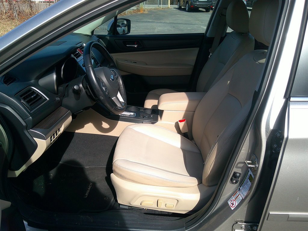 2016 Subaru Legacy Limited photo