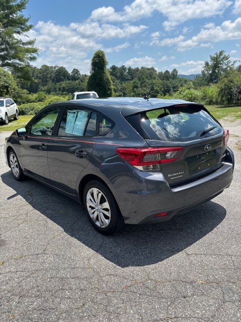 2022 Subaru Impreza Base photo 9