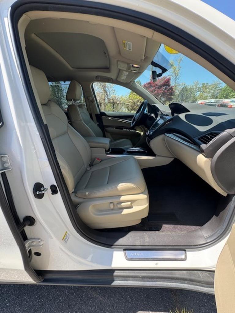 2016 Acura MDX - $16,999