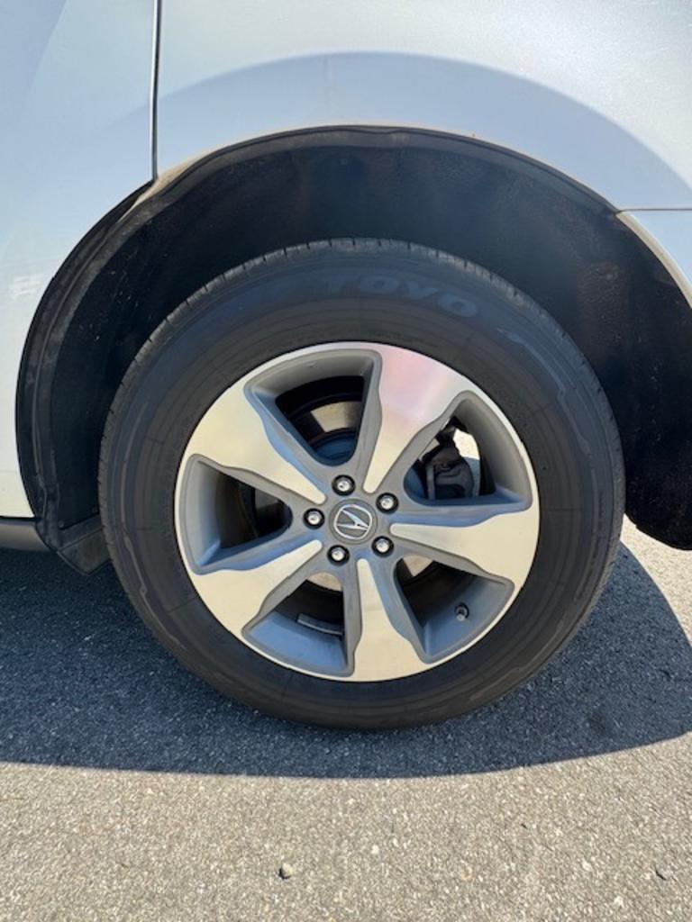 2016 Acura MDX - $16,999