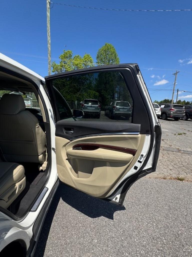 2016 Acura MDX - $16,999