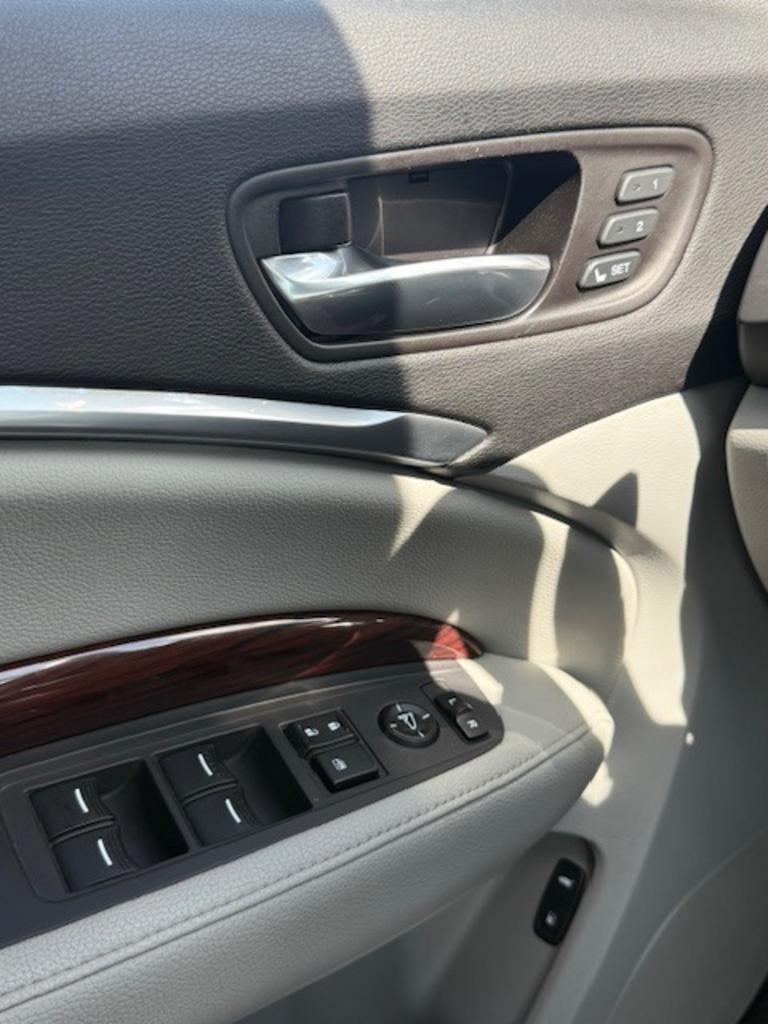 2016 Acura MDX - $11,999
