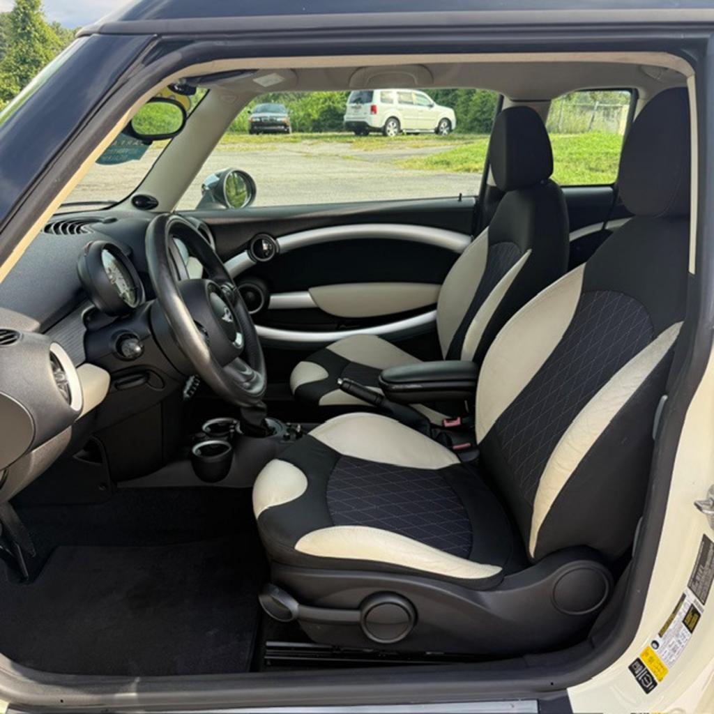 2013 MINI Cooper - $7,999