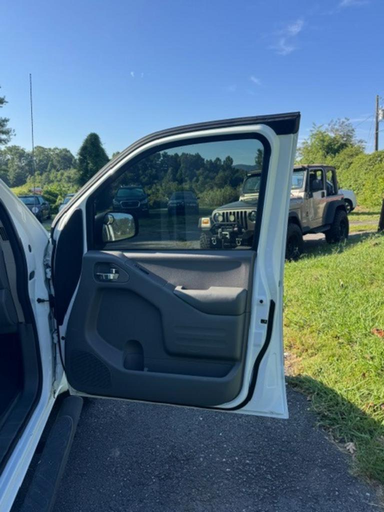 2016 Nissan Frontier - $14,999