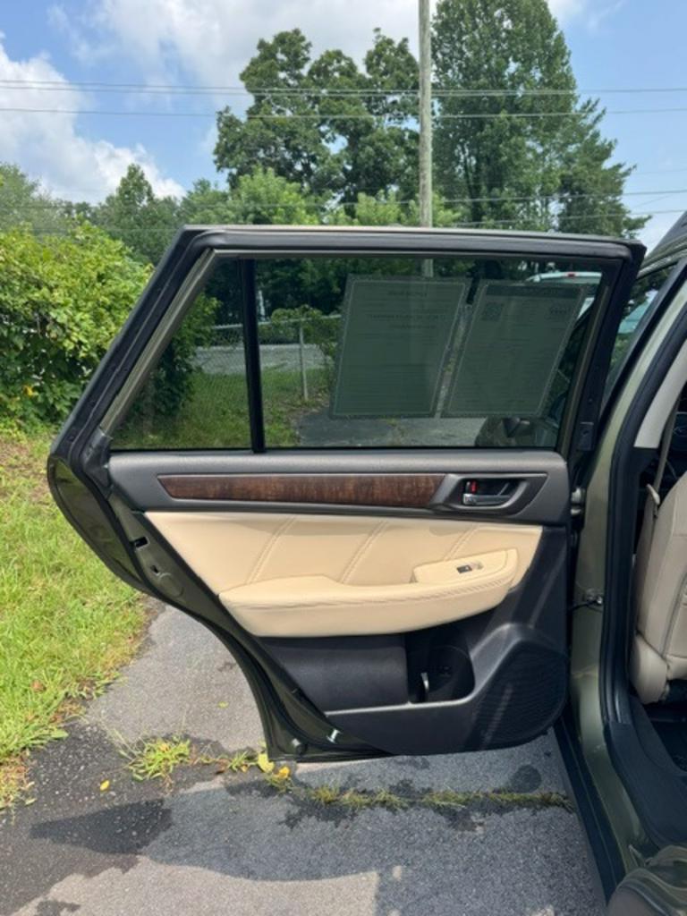 2019 Subaru Outback - $19,999