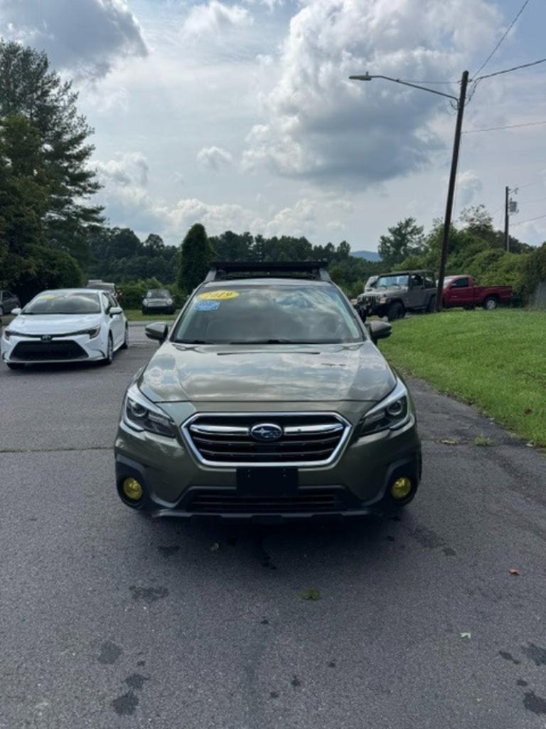 2019 Subaru Outback - $19,999