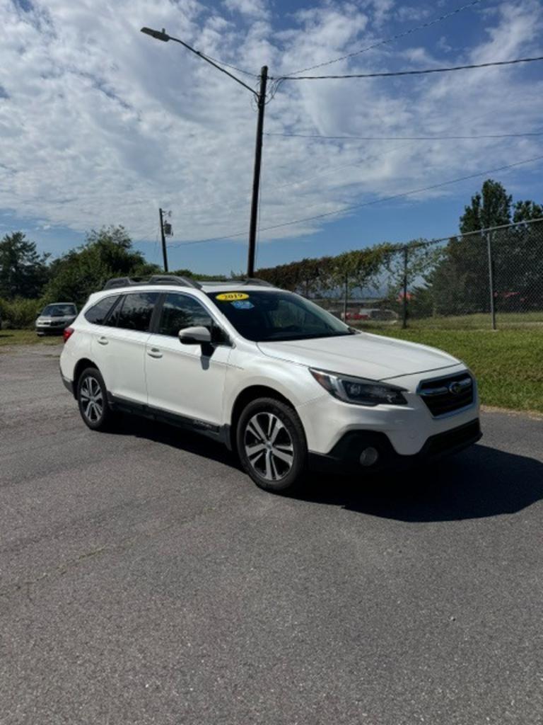 2019 Subaru Outback - $19,999