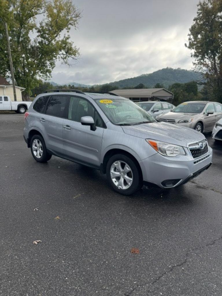 2015 Subaru Forester - $13,999