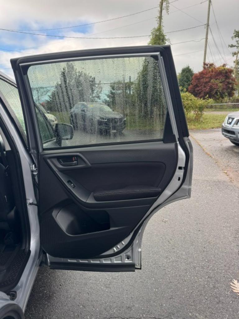 2015 Subaru Forester - $13,999