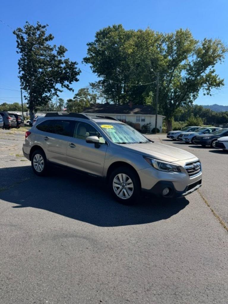 2019 Subaru Outback - $19,999