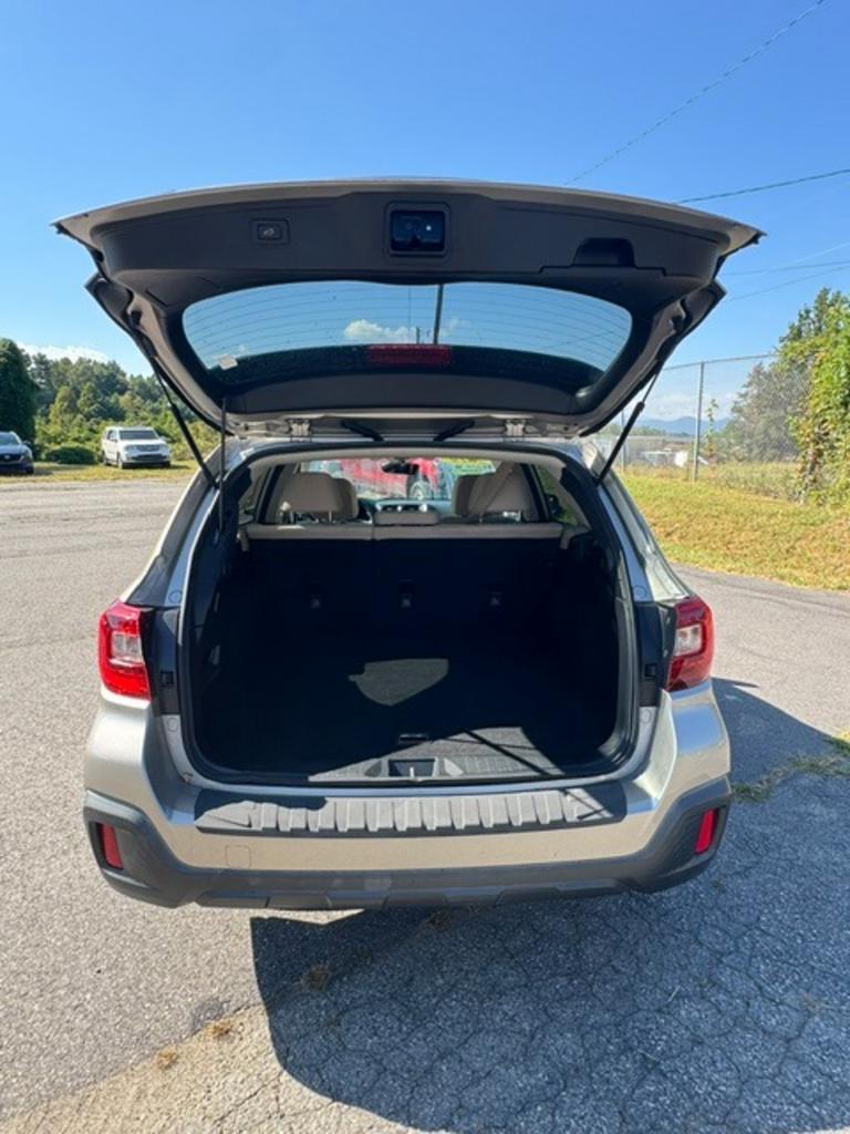 2019 Subaru Outback - $19,999