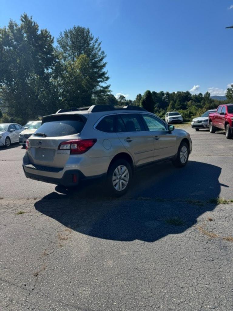 2019 Subaru Outback - $19,999