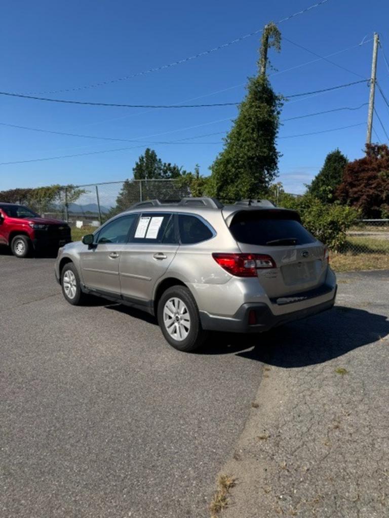 2019 Subaru Outback - $19,999