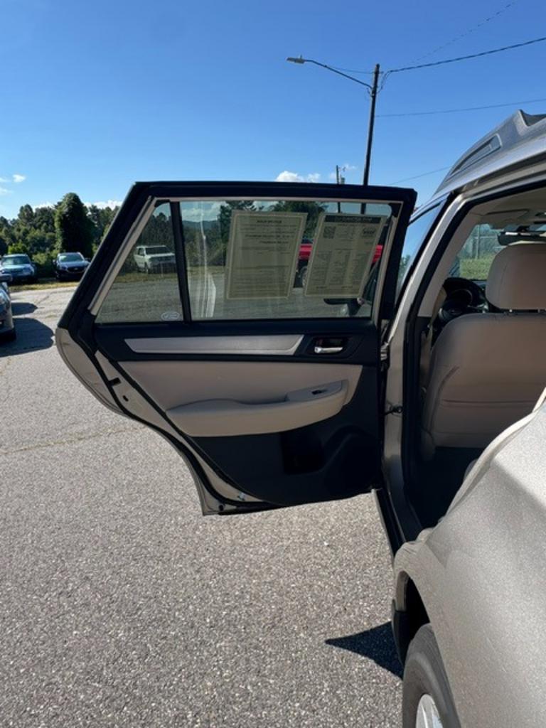 2019 Subaru Outback - $19,999
