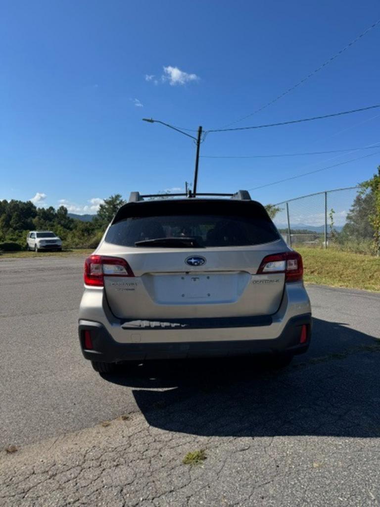 2019 Subaru Outback - $19,999