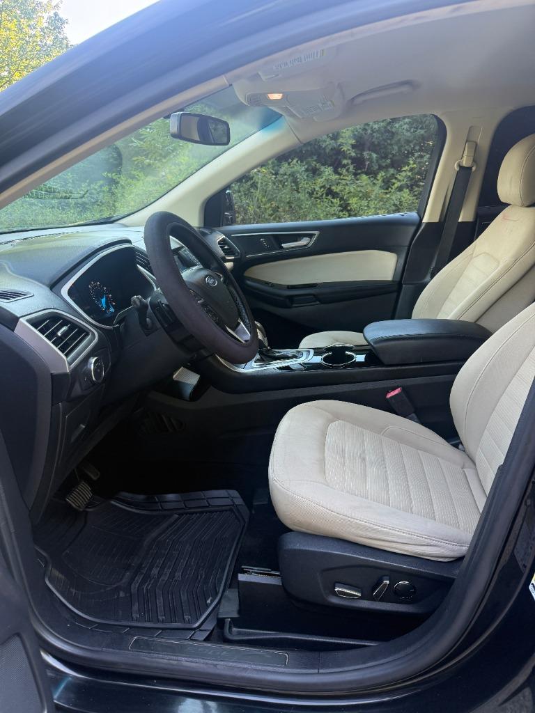 2016 Ford Edge