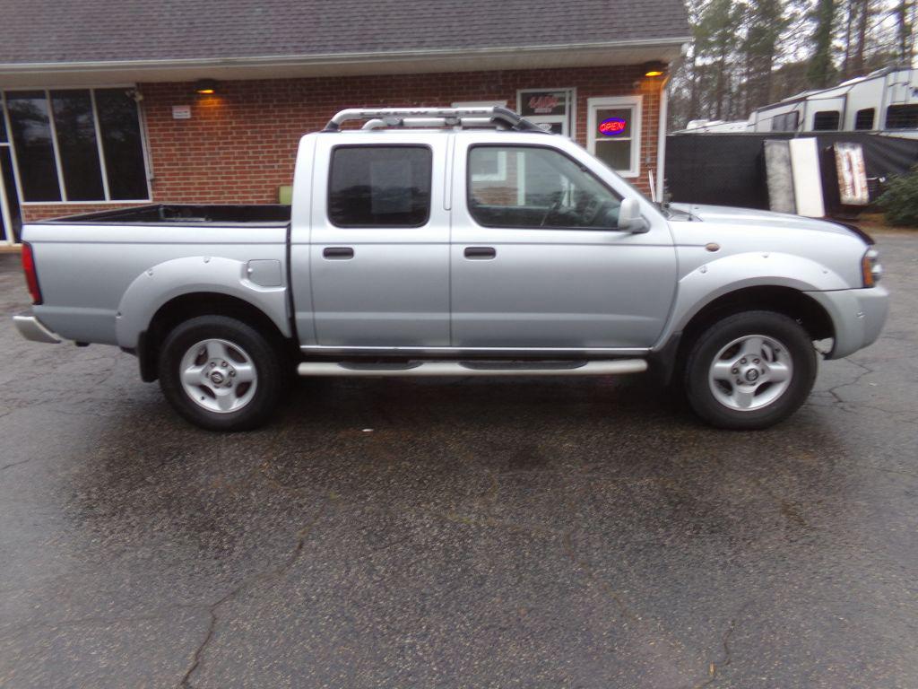 2001 Nissan Frontier SE photo