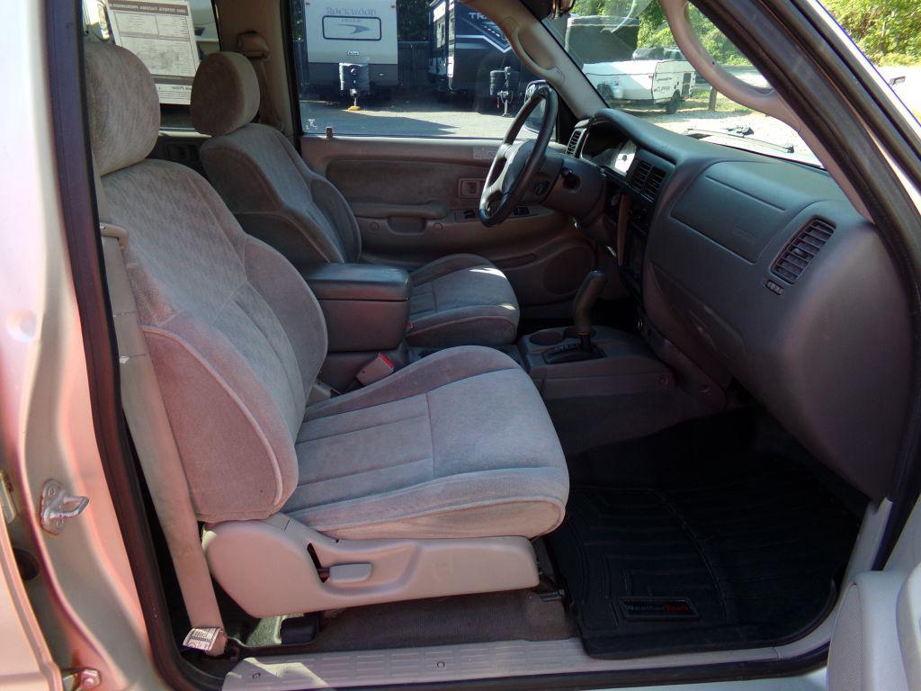 2002 Toyota Tacoma PreRunner V6 photo