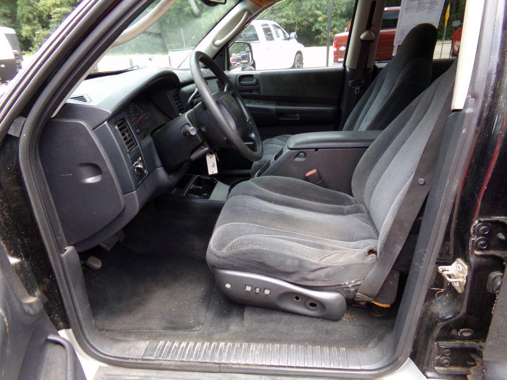 2004 Dodge Dakota - $4,600