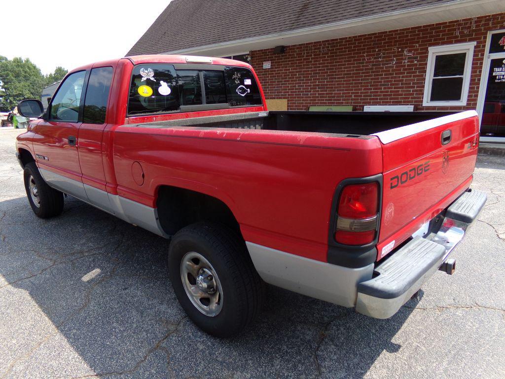 2001 Dodge RAM 1500 4X4 EXTENDED CAB FOUR WHEEL DRIVE one owner - $4,200