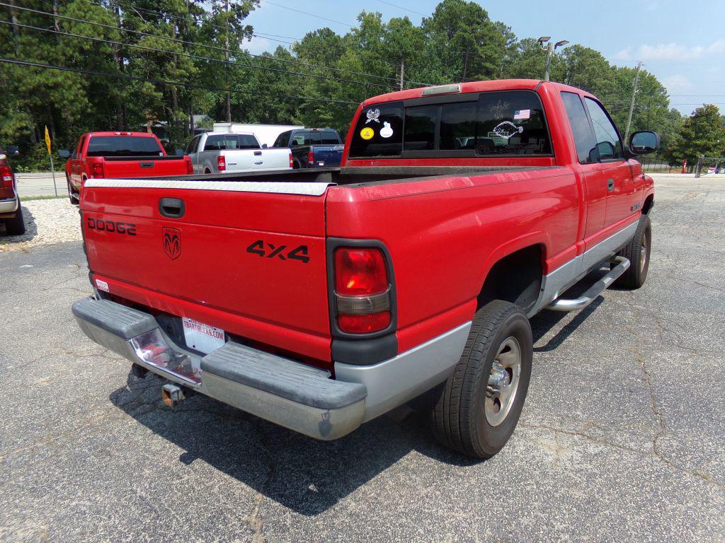 2001 Dodge RAM 1500 4X4 EXTENDED CAB FOUR WHEEL DRIVE one owner - $4,200