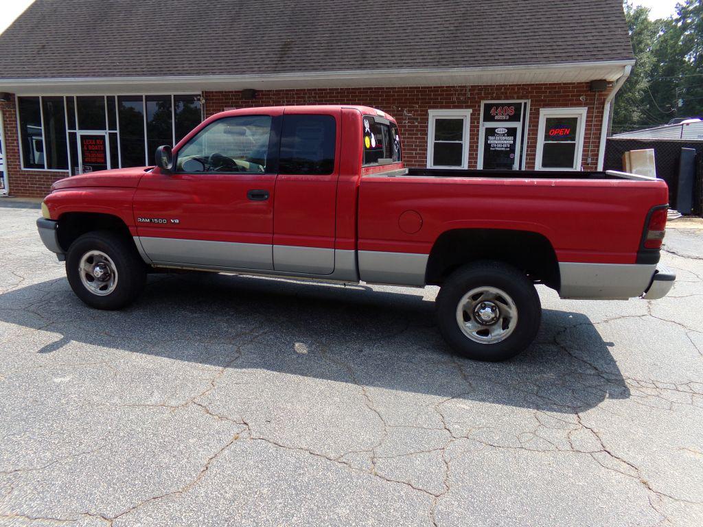 2001 Dodge RAM 1500 4X4 EXTENDED CAB FOUR WHEEL DRIVE one owner - $4,200