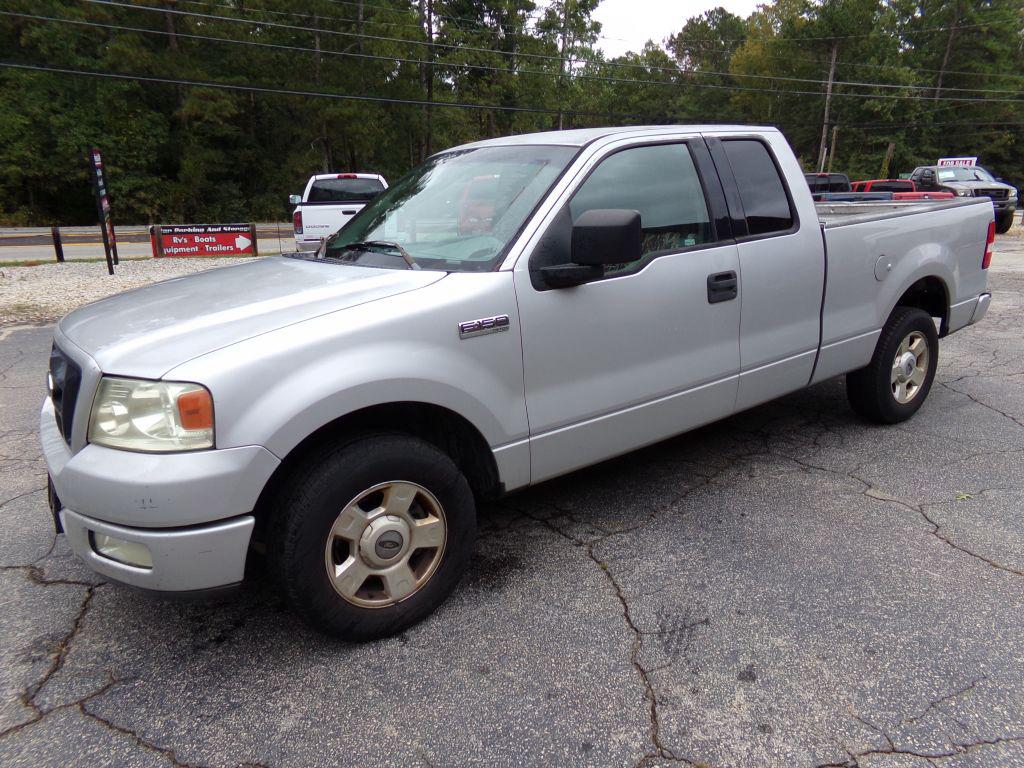 2004 Ford F-150 - $3,900