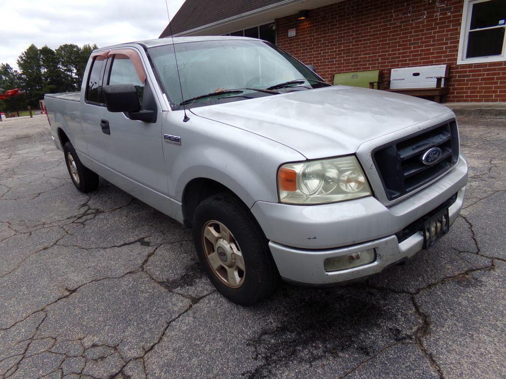 2004 Ford F-150 - $3,900
