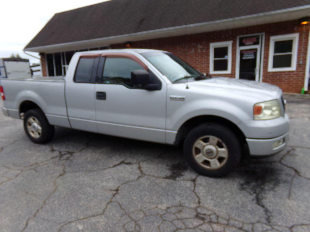 2004 Ford F-150 - $3,900