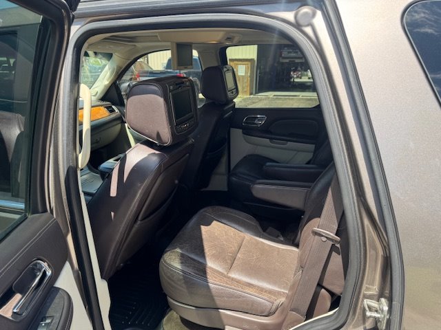 2012 Cadillac Escalade Platinum Edition photo