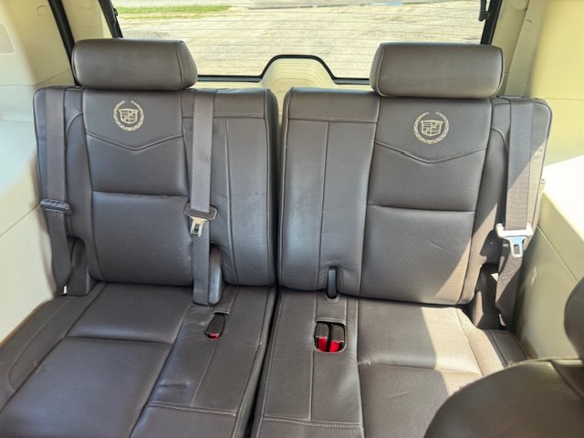 2012 Cadillac Escalade Platinum Edition photo