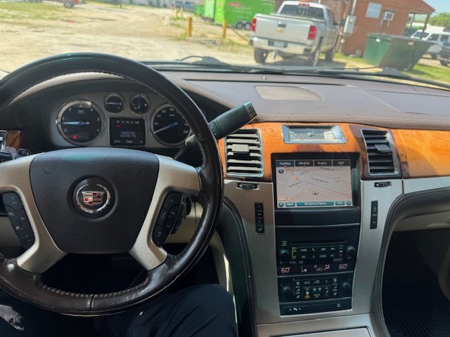 2012 Cadillac Escalade Platinum Edition photo