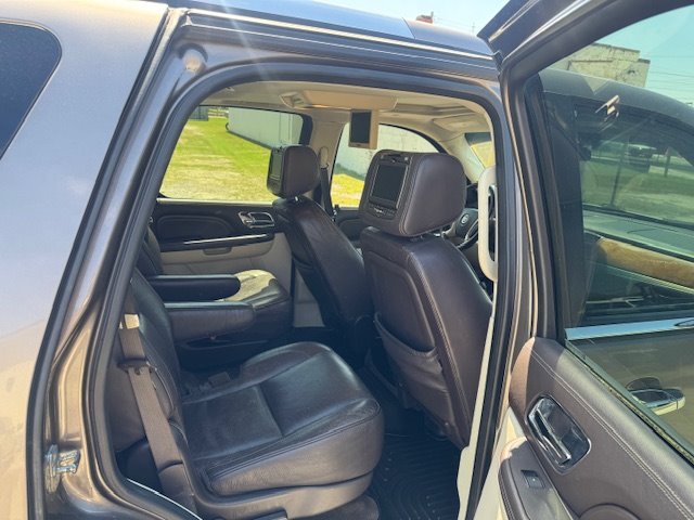 2012 Cadillac Escalade Platinum Edition photo