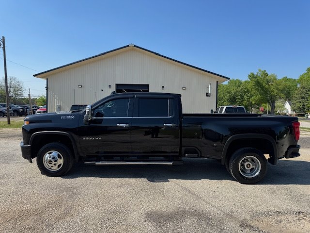 2021 Chevrolet Silverado 3500 High Country photo