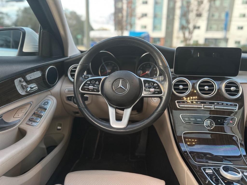2019 Mercedes-Benz C-Class C300 photo