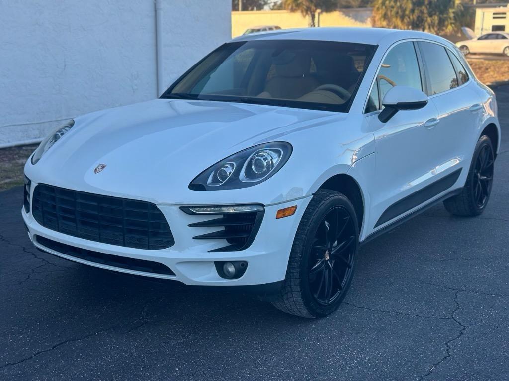 2015 Porsche Macan S photo