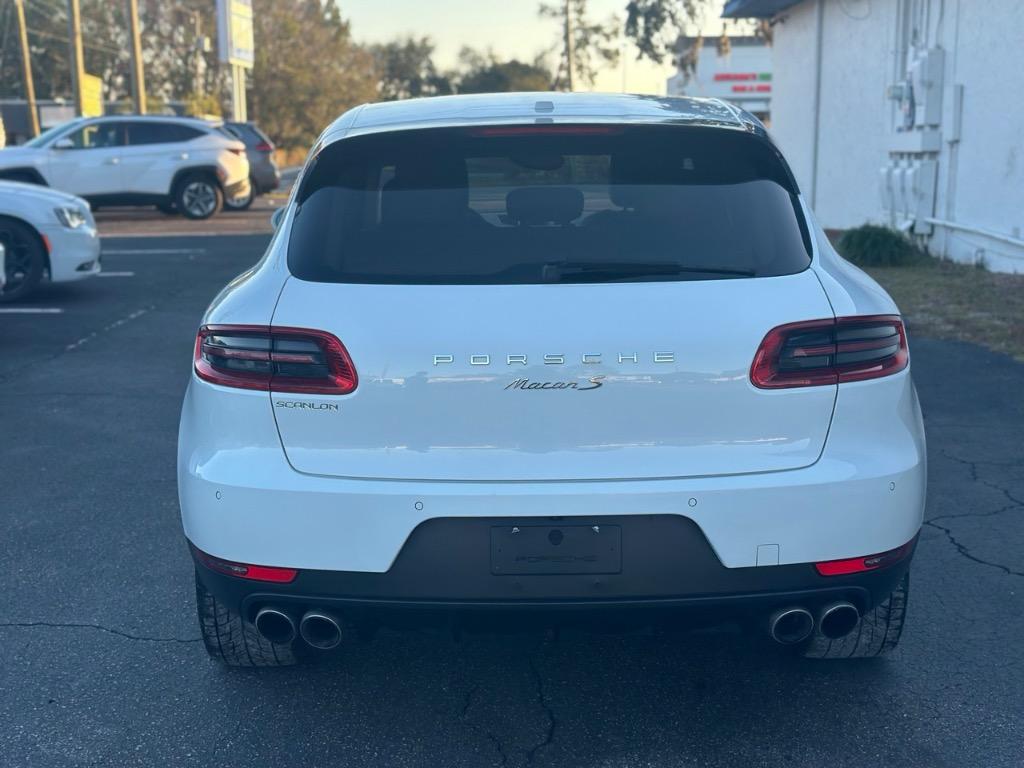 2015 Porsche Macan S photo