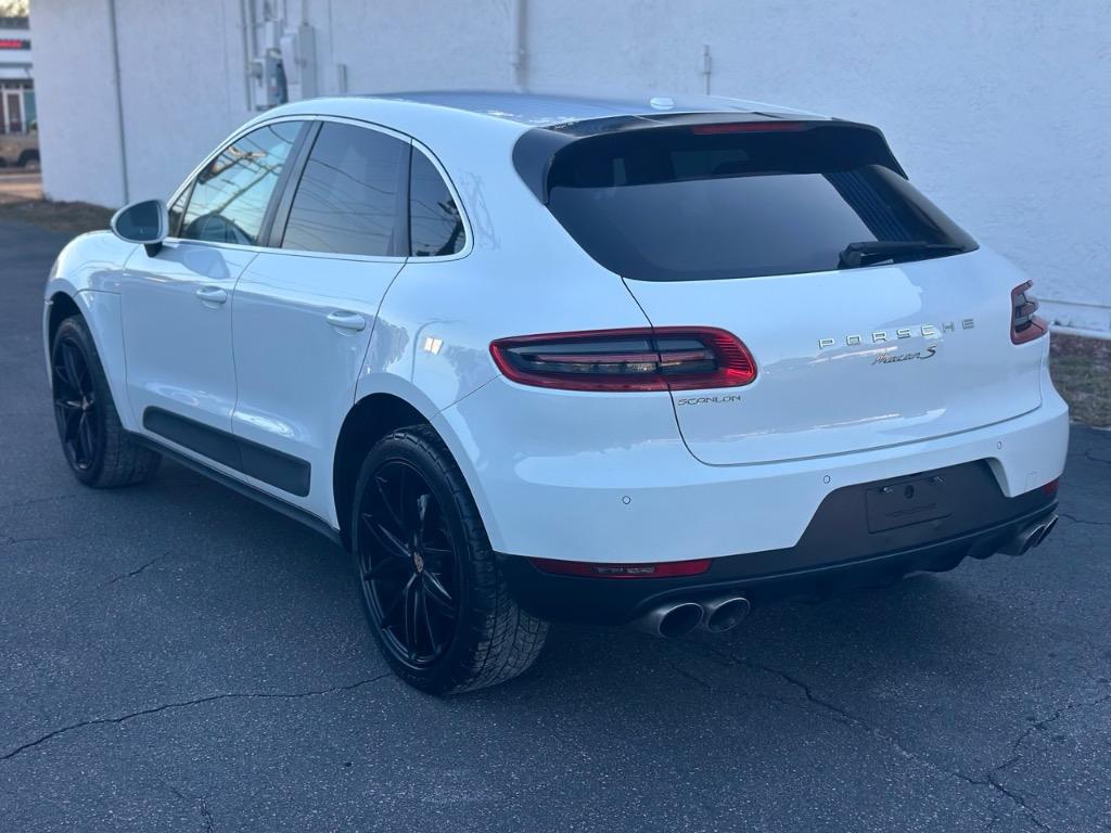 2015 Porsche Macan S photo