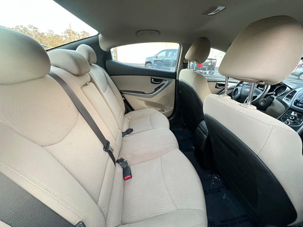 2015 Hyundai Elantra Limited photo
