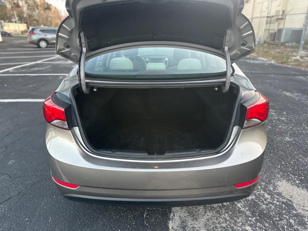 2015 Hyundai Elantra Limited photo