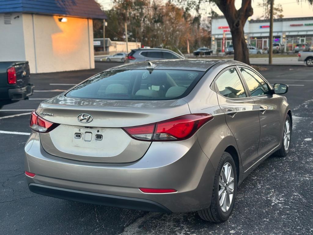 2015 Hyundai Elantra Limited photo